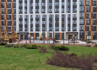 Сдаю однокомнатную квартиру, 41 м2, Гатчина, бульвар Авиаторов, 9