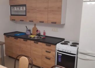 Сдам 2-ком. квартиру, 55 м2, Серов, улица Карла Маркса, 21