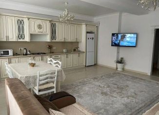 Сдаю 2-ком. квартиру, 71 м2, Дагестан, улица Маяковского, 116/2