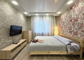 Сдам в аренду 1-ком. квартиру, 39 м2, Мурманск, улица Карла Маркса, 34