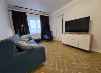 Сдам 2-ком. квартиру, 42 м2, Псков, Советская улица, 9