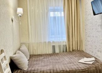 Сдам 2-ком. квартиру, 38 м2, Кола, Советский проспект, 18