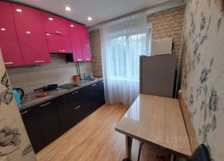 Сдается в аренду двухкомнатная квартира, 45 м2, Мурманск, улица Марата, 20