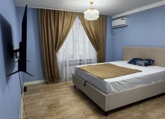 Сдается четырехкомнатная квартира, 87 м2, Дагестан, улица Г. Гамидова, 87