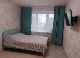 Сдаю однокомнатную квартиру, 38 м2, Псков, улица Крестки, 3