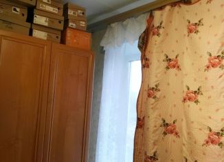 Продается трехкомнатная квартира, 49.5 м2, Медынь, улица Калинина, 34А