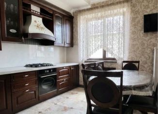 Четырехкомнатная квартира на продажу, 144.9 м2, Московская область, микрорайон Полянка, 166