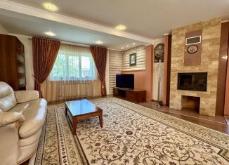 Продается коттедж, 242 м2, Барнаул, Червонная улица, 40А