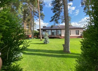 Коттедж на продажу, 260 м2, деревня Медовка