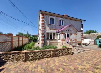Продаю коттедж, 232 м2, Белгород, улица имени Героя Советского Союза А.И. Орлова, 90, Западный округ
