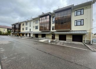 Продаю гараж, 25 м2, Псков, Красноармейская улица, 2А