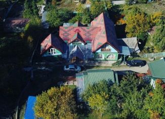 Сдам дом, 450 м2, Карачаево-Черкесия, улица Карла Маркса, 58
