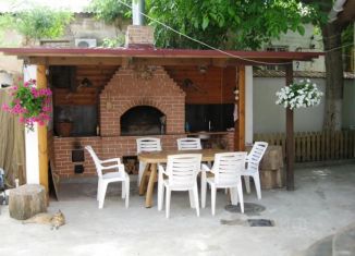 Сдается в аренду дом, 54 м2, Крым, улица Просмушкиных, 9