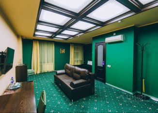 Сдам в аренду комнату, 40 м2, Барнаул, улица Профинтерна, 4