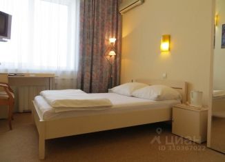 Сдаю в аренду комнату, 16 м2, Самара, улица Осипенко, 1, метро Московская