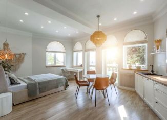 Двухкомнатная квартира на продажу, 65 м2, посёлок городского типа Гурзуф, улица Строителей, 4Е