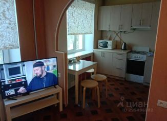 Сдаю в аренду 1-комнатную квартиру, 33 м2, Мурманск, проспект Героев-Североморцев, 37, Ленинский округ