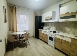 Двухкомнатная квартира на продажу, 60 м2, Республика Башкортостан, улица Лётчиков, 1/8