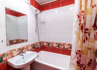 Сдается в аренду 3-ком. квартира, 50 м2, Омск, проспект Карла Маркса, 69