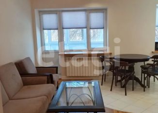 Продаю 3-ком. квартиру, 57 м2, Уфа, улица Белякова, 32