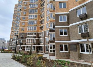 Продам 3-ком. квартиру, 68 м2, Краснодар