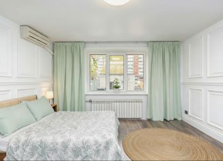 Сдаю в аренду 4-ком. квартиру, 90 м2, Пермский край, улица Юрша, 60