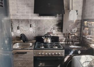 Продажа 4-ком. квартиры, 61.7 м2, Ярославская область, улица Газовиков