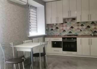 Сдам однокомнатную квартиру, 30 м2, Омск, улица 22 Апреля, 8Б