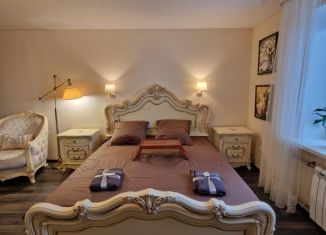 Сдача в аренду 2-ком. квартиры, 100 м2, Белгород, Народный бульвар, 104