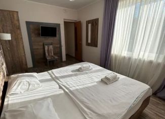 Сдается в аренду комната, 40 м2, Сочи, улица Карла Маркса, 2А