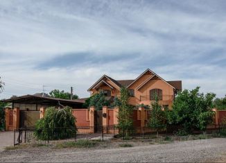 Продам коттедж, 472 м2, Астраханская область, улица Ленина