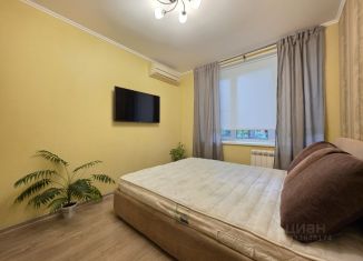 Сдаю 2-ком. квартиру, 42.9 м2, Москва, Кронштадтский бульвар, 17к1, метро Водный стадион