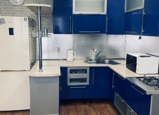Сдаю 1-ком. квартиру, 40 м2, Чебаркуль, улица 9 Мая, 23