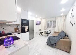 Сдам однокомнатную квартиру, 39 м2, Иркутская область, улица Бородина, 7/4