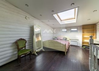 Продам таунхаус, 66 м2, Санкт-Петербург, улица Карла Либкнехта, 3к2, метро Проспект Ветеранов