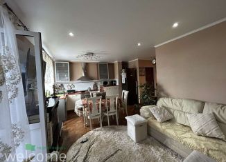 Продается трехкомнатная квартира, 70 м2, Ставрополь, улица Доваторцев, 59/1