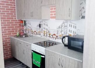 Сдаю 1-комнатную квартиру, 33 м2, Копейск, улица Карла Маркса, 18А