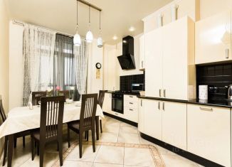 Сдача в аренду 2-комнатной квартиры, 65 м2, Казань, улица Лесгафта, 1/2