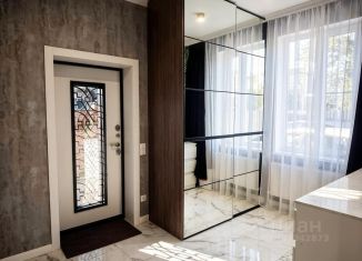 Продам дом, 220 м2, Краснодар, Ореховая улица, 384
