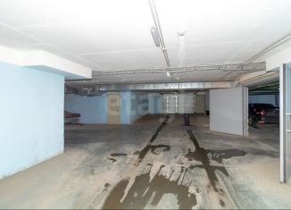 Продается машиноместо, 13.3 м2, Тюмень, Центральный округ, улица Мельникайте, 2к4