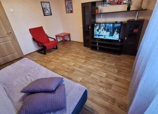 Сдам в аренду 2-ком. квартиру, 46 м2, Самара, проспект Ленина, 1, метро Гагаринская