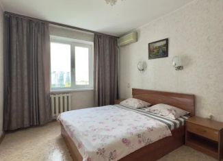 Сдам 2-комнатную квартиру, 80 м2, Самара, проспект Ленина, 9, метро Алабинская