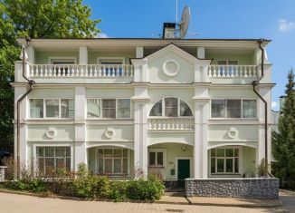 Продам таунхаус, 525 м2, Москва, Береговая улица, 4к6