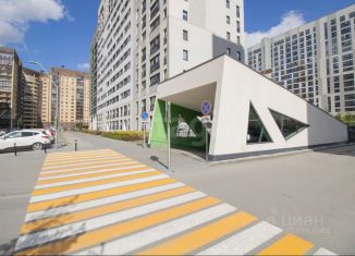 Продаю машиноместо, 18 м2, Тюмень, улица 50 лет Октября, 57А