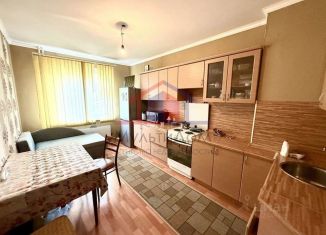 Продается трехкомнатная квартира, 65 м2, Старый Оскол