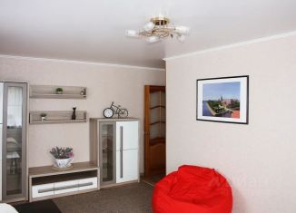Сдается в аренду 2-ком. квартира, 45 м2, Калининград, улица Багратиона, 82, Московский район