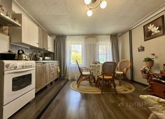 Продам трехкомнатную квартиру, 65 м2, Таганрог, улица Розы Люксембург, 41