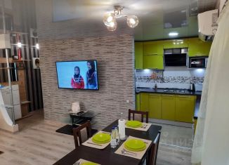 Сдаю 2-ком. квартиру, 45 м2, Калининград, Ленинский проспект, 67А