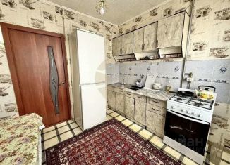 Продам двухкомнатную квартиру, 52.7 м2, Старый Оскол, микрорайон Студенческий, 18