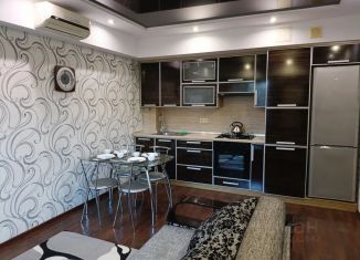Сдам в аренду дом, 85 м2, Евпатория, улица Кирова, 82/1